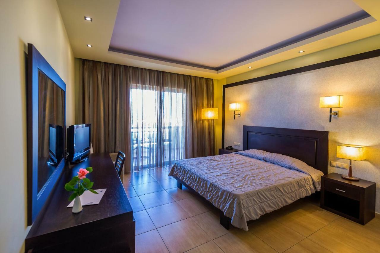 Gaia Palace Marmari  Exterior photo